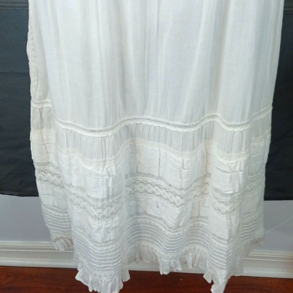 Chelsea & Violet Embroidered white cotton and lace sleeveless tiered maxi dress - Picture 14 of 16